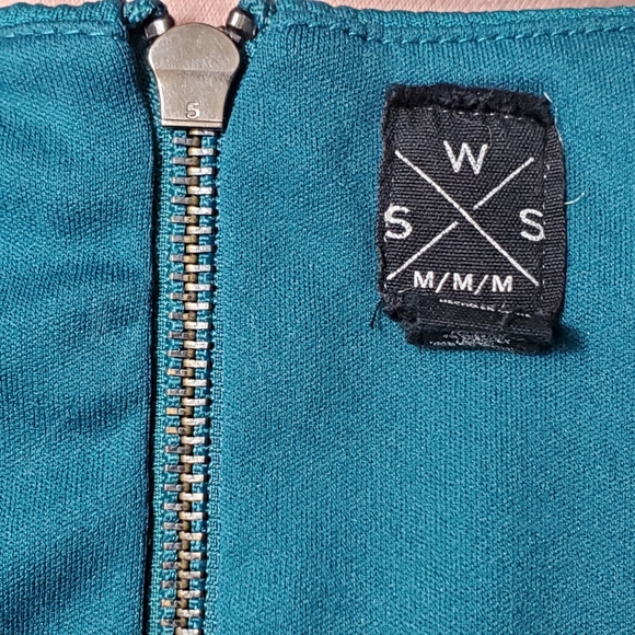 SWEET Teal Crop Top with Zipper Detail - Picture 3 of 3